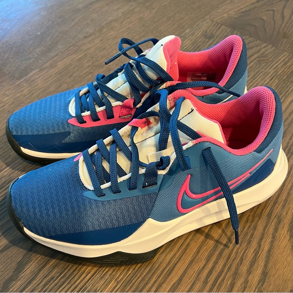 Nike womens running shoes